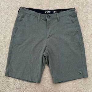 Billabong Green Crossfire Submersible 21" Hybrid
Shorts - Chino / Swim Trunks